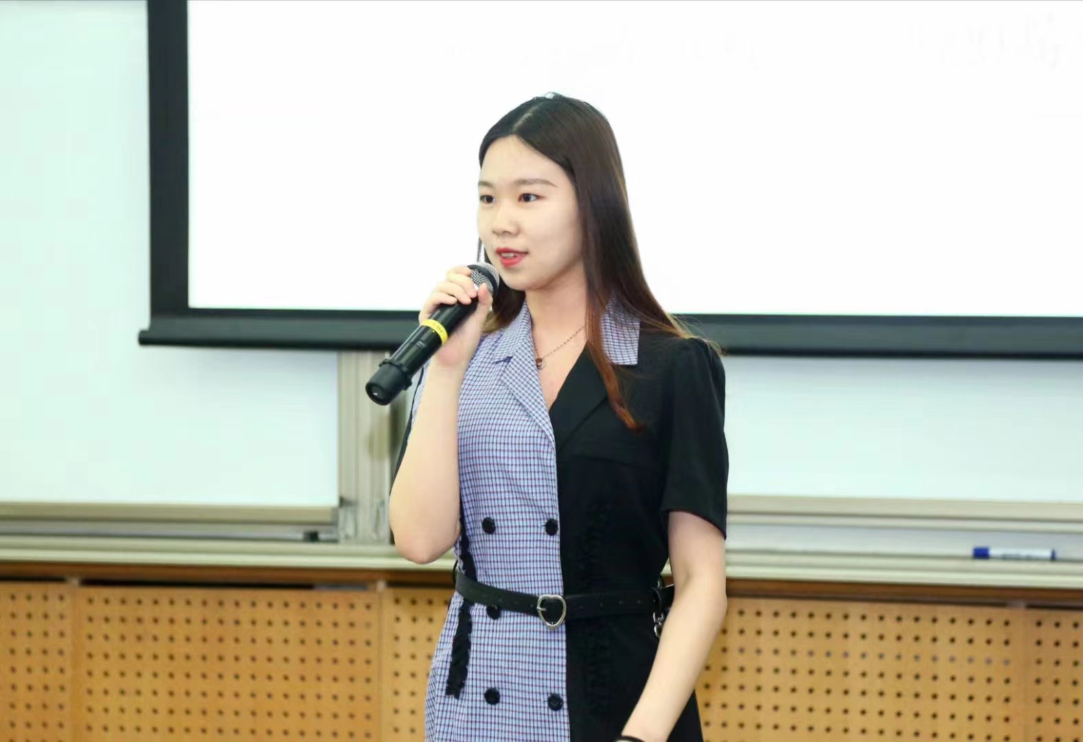 UG环球故事集丨侯诗琪：：：冀以尘雾之微，，，补益山海