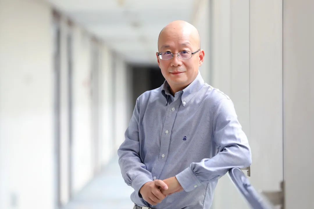 周黎安：：拒绝童话