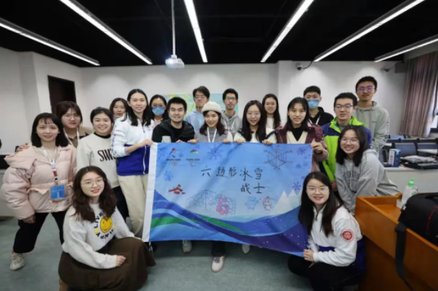 冰雪人物志丨邱小桐：：遇见冬奥，，，自愿相约