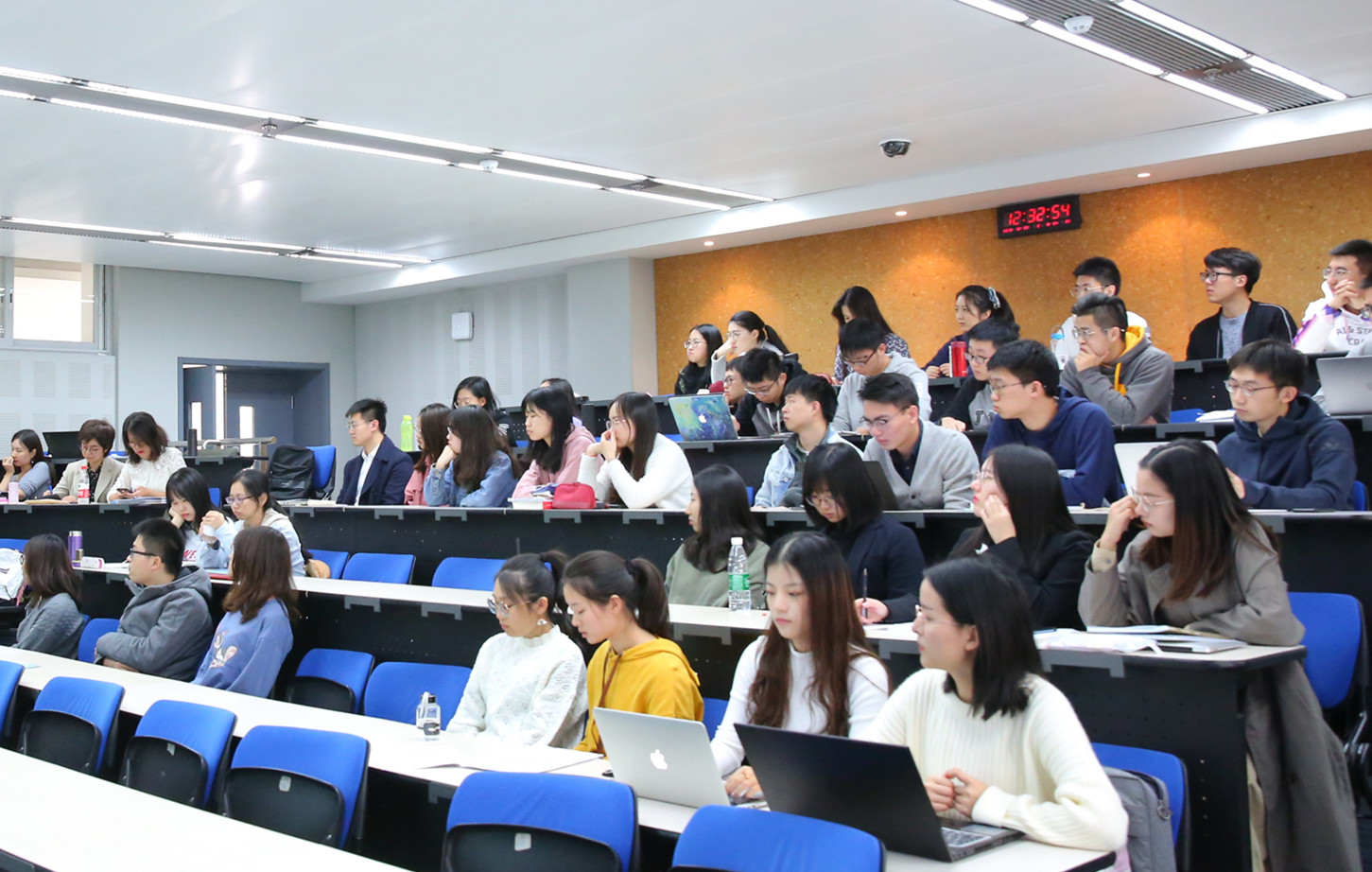  2019级新生，，最近怎么样？