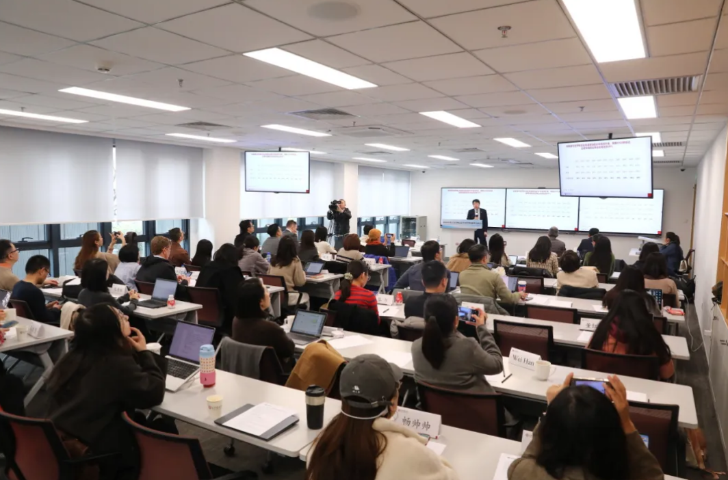 9EE2216A2233A8E23D353AB45D8_D8602234_EC435