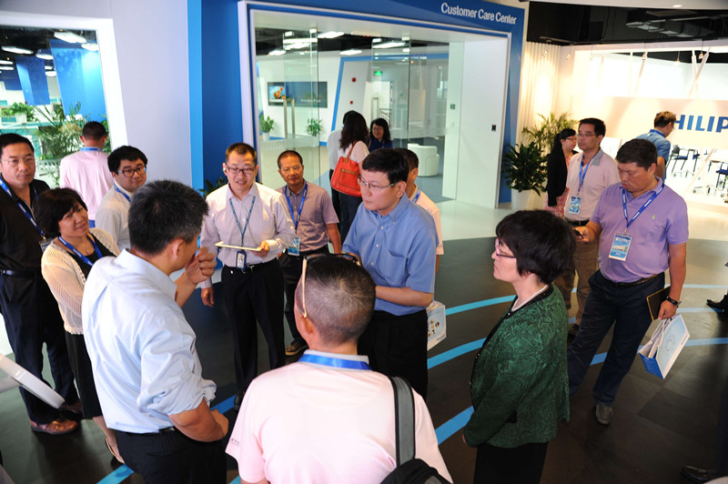 北大UG环球校友 旅行飞利浦 影像中国基地