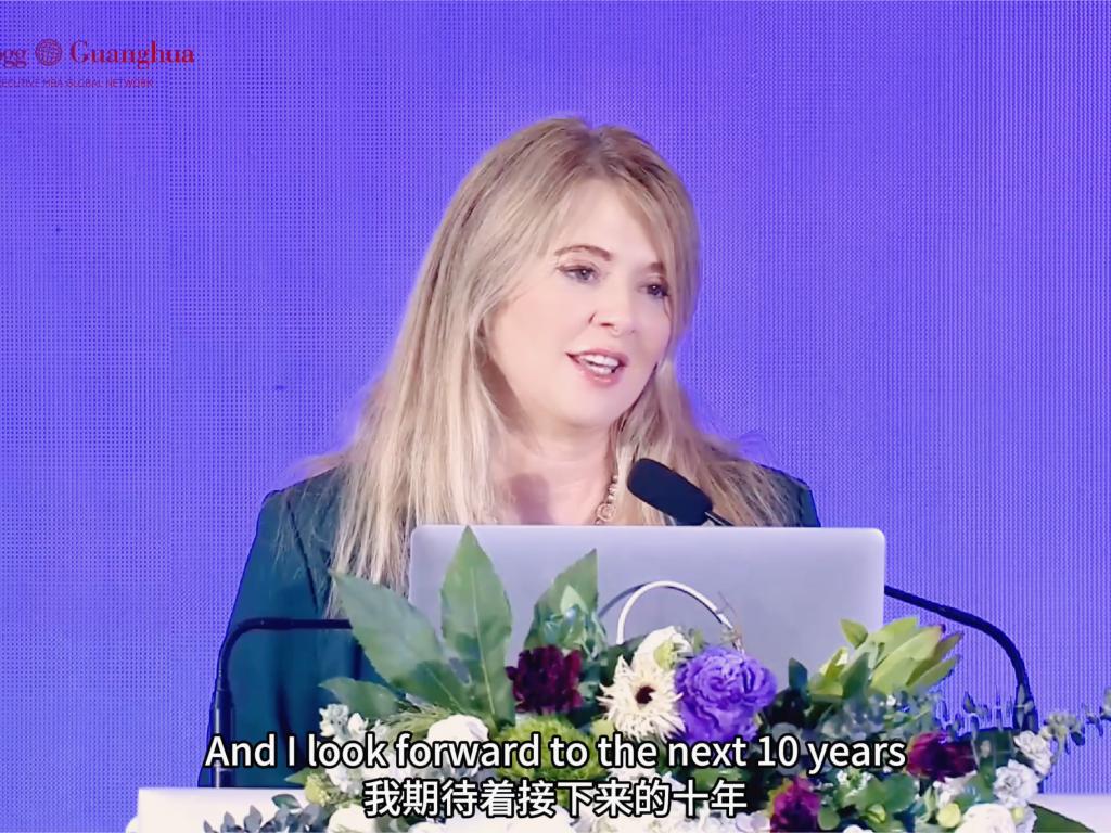 凯洛格治理学院院长Francesca Cornelli主旨讲话